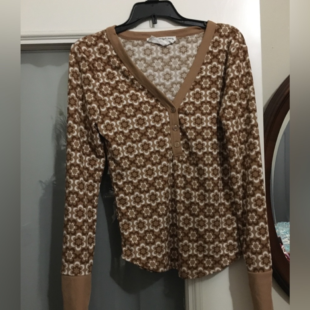 Flower brown long sleeve autumn colors fall season outfit